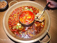-同蛙阁美蛙鱼头火锅
