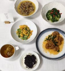 -圣贝拉母婴护理中心(深圳莱佛士店)