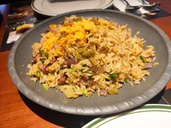 泰式菠萝猪颈肉炒饭-金泰西餐厅