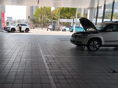 -上海西上海安达上汽大众斯柯达4S店(安亭店)