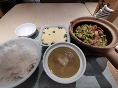 -老乡鸡(上海白玉兰广场店)