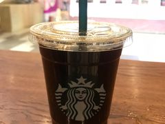 -星巴克(上海虹桥新天地二店)