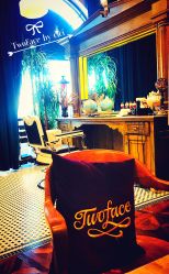 -TWOFACE 双面理发馆