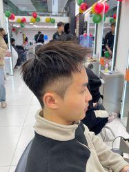 -乾健·烫染·接发SALON