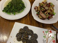 -老唐三下锅 ·张家界地标美食(溪布街店)