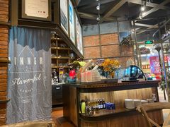 -玛格萝妮(汇智国际商业中心店)