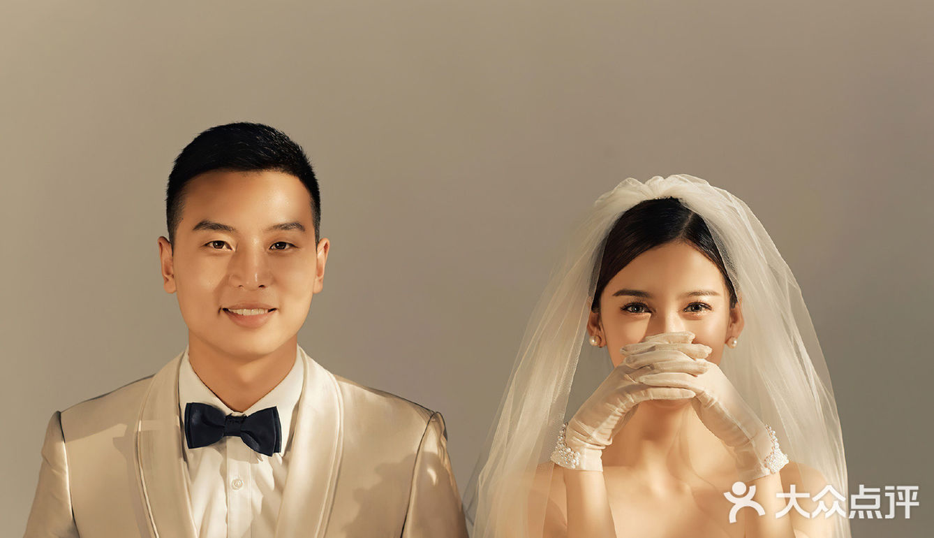 热度非常高的婚纱照风格＿光影💡婚纱照