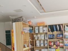 -瑞派雷欧宠物医院·24h夜诊·心脏骨科牙科·全科重症转诊中心(无影山店)