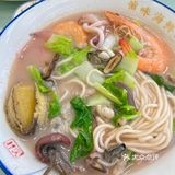 对虾和海蛎也很多，足足的料，满满一大碗