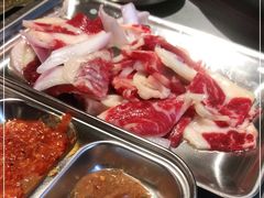 -围炉肉舍•炭烤活鳗•丹东海鲜烤肉(步行街店)