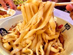 -任记七中刀削面(总店)