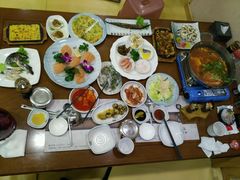 -青瓦餐厅·生鱼片·韩园烤肉(西塔店)