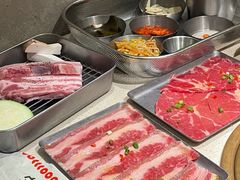 -蚂蚁洞·烤肉大营地(上海静安大悦城店)
