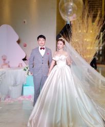 点击看大图 -艾米丽婚纱礼服