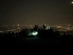 -鬼笑石后山停车场