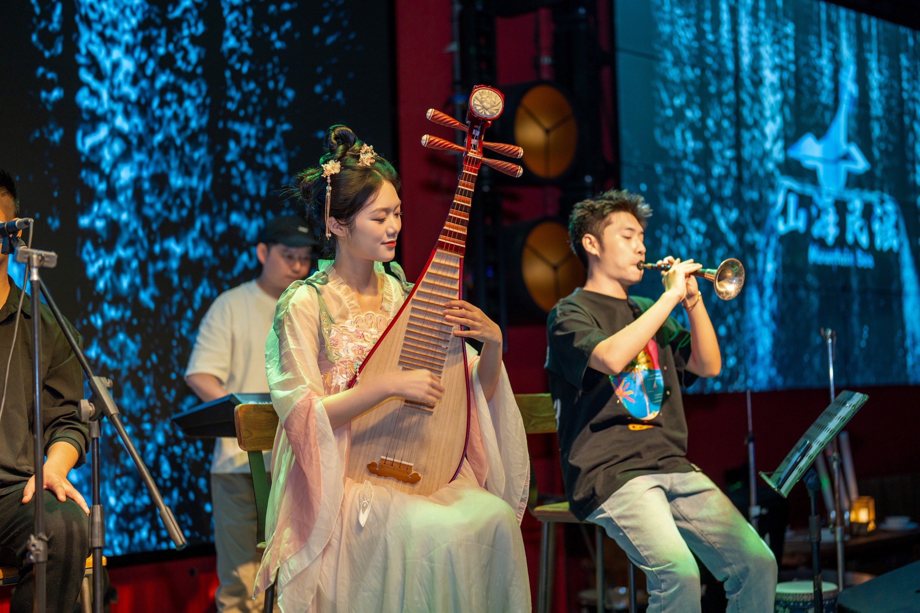 国风乐队太绝了​