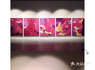 【魔都艺展地图】免费看展—蜿蜒的红