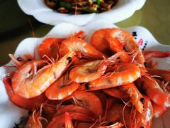 -三亚火车头万人海鲜广场