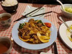 猪肝炒杏鲍菇-吉事利茶餐厅