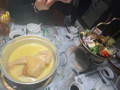 -禄婶鸡煲·打边炉