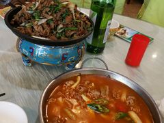 藕带酸汤肥牛-烤肉季饭庄