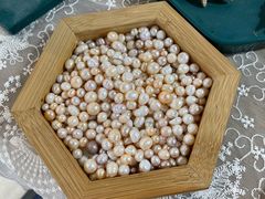 -十八字金·银饰·拼豆·开蚌DIY(魏公芳华里店)