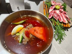 -草家酱蟹炭火烤肉店(珲春南路一店)