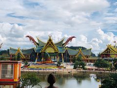 -七彩云南欢乐世界