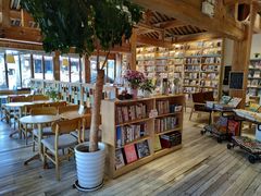 大堂-猫的天空之城概念书店(丽江古城饮玉巷店)