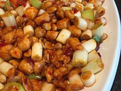 宫保鸡丁-靠山屯东北农家菜(八龙桥雅苑店)