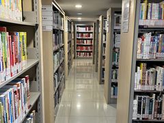 -上海市静安区图书馆(新闸路馆)