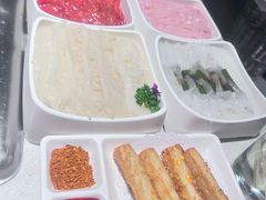 -海底捞火锅鲜切牛肉主题店(长寿路店)