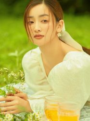 点击看大图 -挪娅婚纱摄影皇家会所