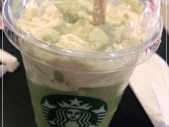 -星巴克(上海虹桥新天地二店)