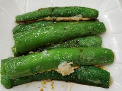 煎鱼饼饼酿尖椒-龙的酒楼·手工早茶·顺德菜(近良路店)