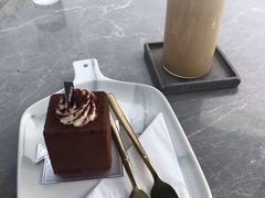 -UNI UNI(环亚凯瑟琳店)