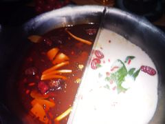 -湊湊火锅·茶憩(新中关购物中心店)