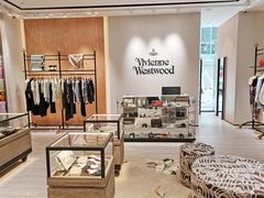 -Vivienne Westwood(上海来福士广场店)