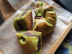 盐渍樱花抹茶红豆包-仙峰天然面包(迎宾路店)