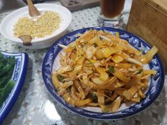 凉拌芭蕉花-蜗牛小馆醉乡民谣云南菜(惠新西里店)