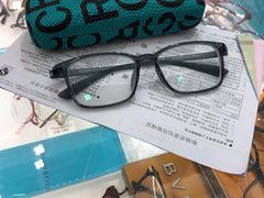 -美式眼镜·授权蔡司.依视路.尼康.豪雅.明月(人民广场店)