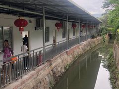 -莲湖山庄