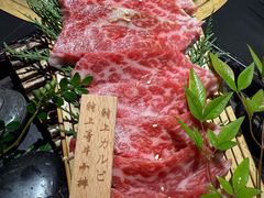 -山川小町·极番烧肉(新地假日广场店)