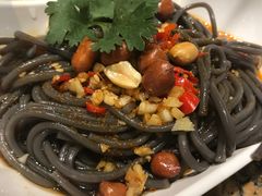 酸辣蕨根粉-黄记煌三汁焖锅(悦方IDmall店)