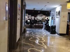 -新盈光·云会所(百丈东路店)