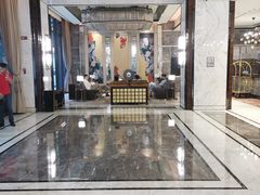 -永恒朗悦酒店(广西大学地铁站大学东路万达广场店)