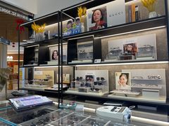 -博士眼镜集团石人工眼镜(虹口万泰店)