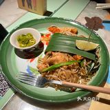 放PP新歌的泰国料理
