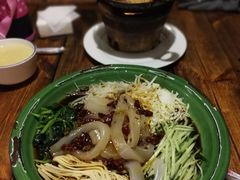 -闯关东东北农家菜(崂山石老人店)