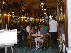 -Majestic Café